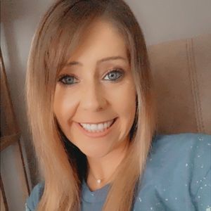 Meet your Posher, Christy